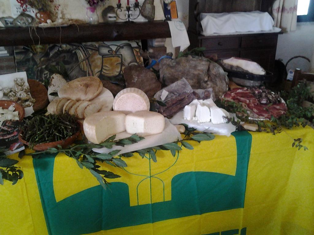 Seùlo Agriturismo Ticci מראה חיצוני תמונה