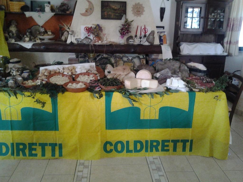 Seùlo Agriturismo Ticci מראה חיצוני תמונה